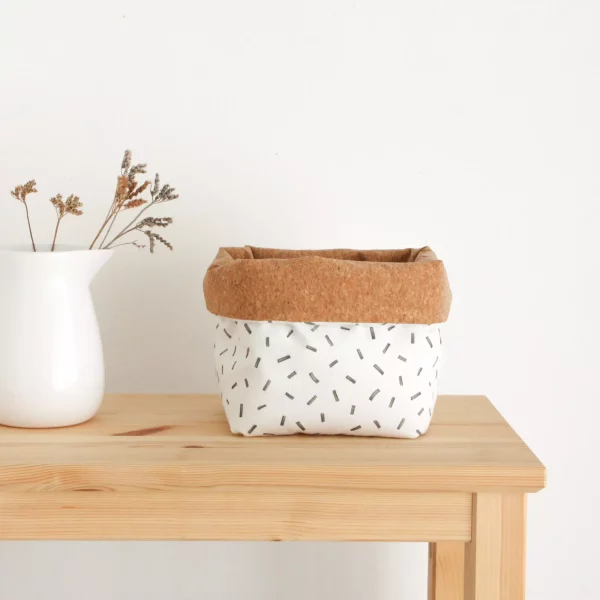 cesta blanca estampado raw minipicnic decoración